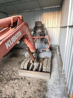 Predám mini bager Kubota kx-41 2S