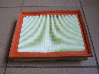 Predám originálny vzduchový filter 165469490R - 1