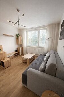 Na prenájom 1-izbový byt v Žiline-Vlčince