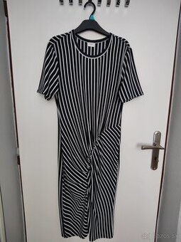 Pásikavé šaty veľkosť 38