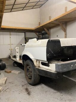 Darujem za odvoz bmw e30