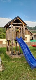 Detské ihrisko so smyklavkou