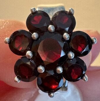 Prsteň s granátom striebro 925