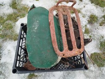 Predám sedadlo a nosič na Jawu 555.