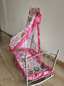 Kolíska pre bábiky