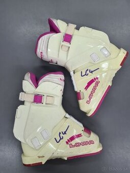 Lyžiarky v. 36, zn. Lowa