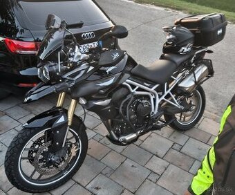 Triumph tiger 800