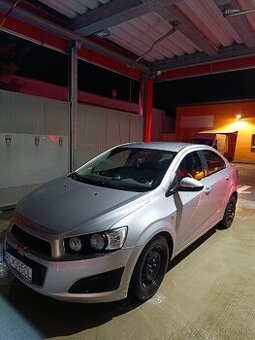 Chevrolet aveo 1.2 benzín 63 kw 2011