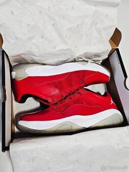 Pánske tenisky Jordan 11 CMFT University red, veľkosť 46