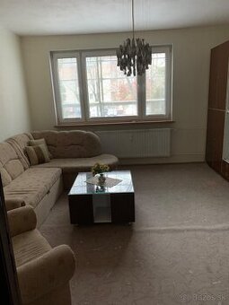 4 izbový byt s garážou Fraňa Kráľa 36 Žarnovica