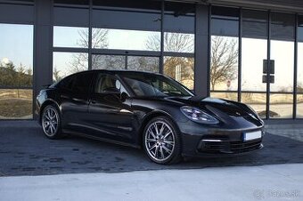 Porsche Panamera 4S V6, 440k, AT8, v záruke