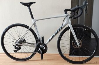 Cestny karbonovy bicykel Giant Tcr Advanced Disc