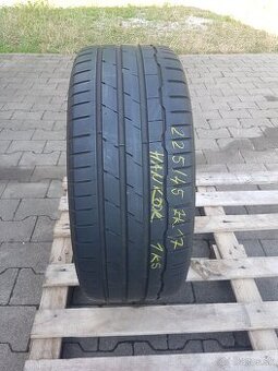 Letne 225/45R17 a 215/55R16a 255/45R19 kusovky