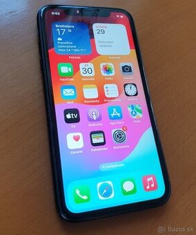 iPhone XR 64GB čierny veľmi pekný stav / super cena