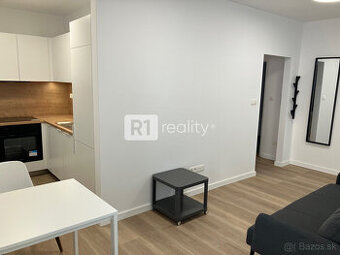 Nový 1 izbový byt 37 m2+ 4 m2 balkón, výťah + parking, Piešť