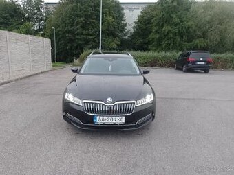 Predám Škoda Superb 3 combi obsah 1,6desel ročník 2020 DSG