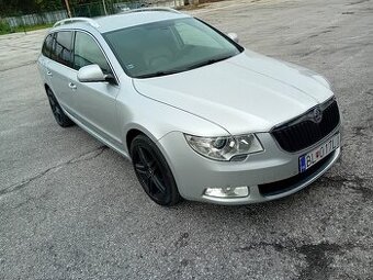Škoda Superb 2011 2.0tdi DSG Elegance