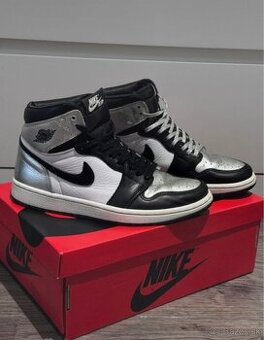 Air Jordan 1 Retro Og Silver toe