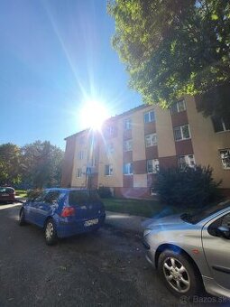 Na Malinovského ulici slnečný 67 m2 dobrý byt - 1