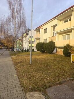 Priestranný 3-izbový byt, 76 m² + 2 pivnice, Turč.Teplice