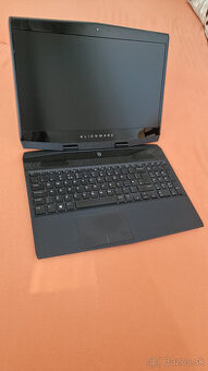Alienware m15