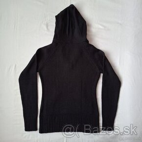 DÁMSKY PULÓVER S KAPUCŇOU (v. M) 3 € - 1