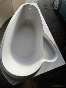 Laminátová vaňa rohova