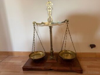 Predám staré obchodné mosadzné váhy 1920-1950