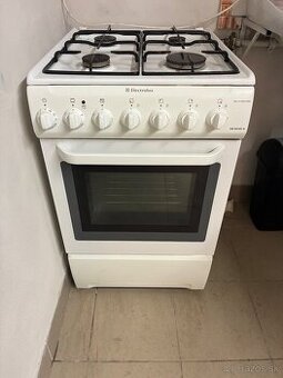 Plynovy sporak s elektrickou rurou