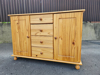 Komoda z masívu