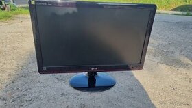 22 palcový LCD monitor LG Flatron E2250T - 1
