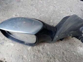Spetne zrkadlo peugeot 206