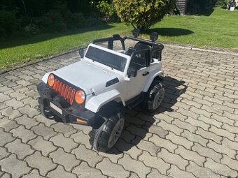 Predám elektriclké autíčko.