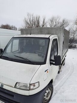 Valnik odtahovka karavan s poškodeným motorom 2,8 iDtd