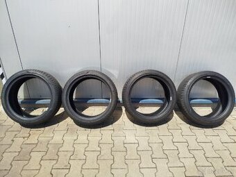 Pneumatiky 245/40R19