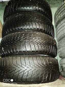 Zimné pneumatiky Continental 185/65R14 hĺbka dezénu 6mm.