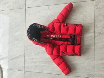 Bunda Moncler 2 roky