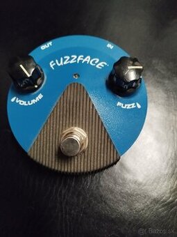 Predam alebo vymenim gitarove efekty