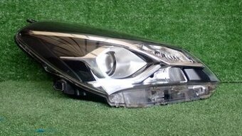 toyota yaris svetlo 2014-17 bez ledky