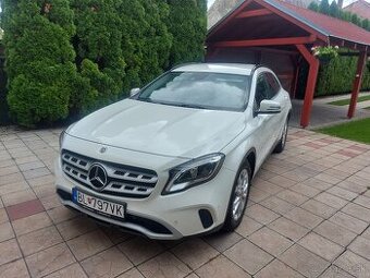 MERCEDES GLA 200D KUPA SR 101500KM