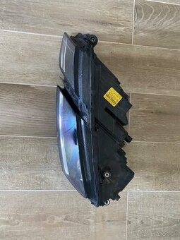 Skoda Octavia 3 facelifit predne ľavé svetlo