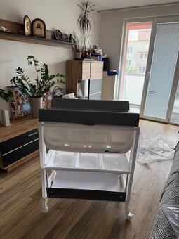 Prebaľovací pult s vaničkou Rosie Mineral Grey