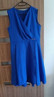 Spoločenské šaty 44