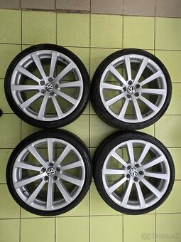Omanyt VW disky R19 + Bridgestone Potenza S005 235/35 R19