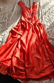 Elegantné spoločenské šaty Chantall – ako nové