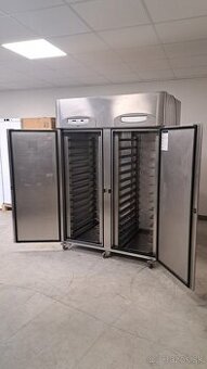 Profesionální dvoukřídlá chladicí skříň Foster