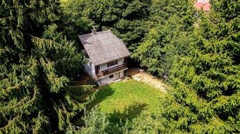 Súkromie pri lese: chata so záhradou 758 m² | Sokoľ - Uhrinč