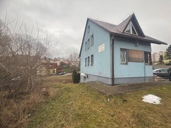 Predaj budovy na podnikanie- bývalý obchodný priestor v Čadc