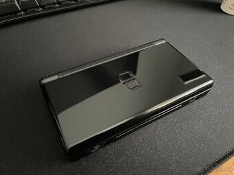 Nintendo DS Lite
