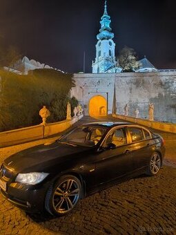 Predám BMW E90 320i r.v 2009
